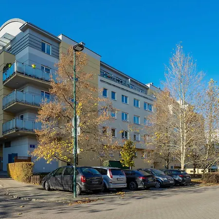 Family With Balcony And Remote Work In By Renters * Varsovie