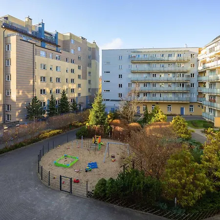 Appartement Family With Balcony And Remote Work In By Renters *