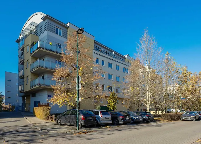 Family With Balcony And Remote Work In By Renters * Βαρσοβία