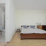 شقة Family With Balcony And Remote Work In By Renters وارسو